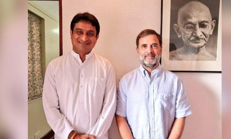 Youth Congress welcomes Chib at Jammu airport ahead of convention