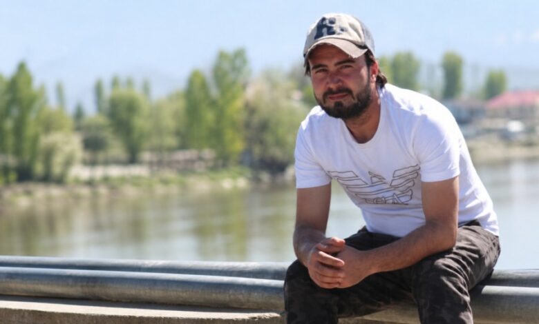 Sopore Police Announce Cash Reward for Information on Absconding Drug Accused