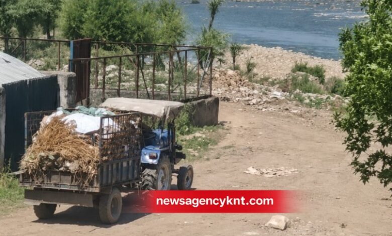 Municipal Committee Anantnag Faces Criticism Over Alleged Waste Dumping Along Lidder Stream